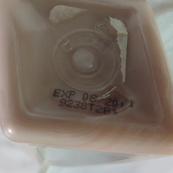 Bath & Body Works Frosted Orange Spice Holiday Traditions Moisturizing Hand Soap - Picture 10 of 10